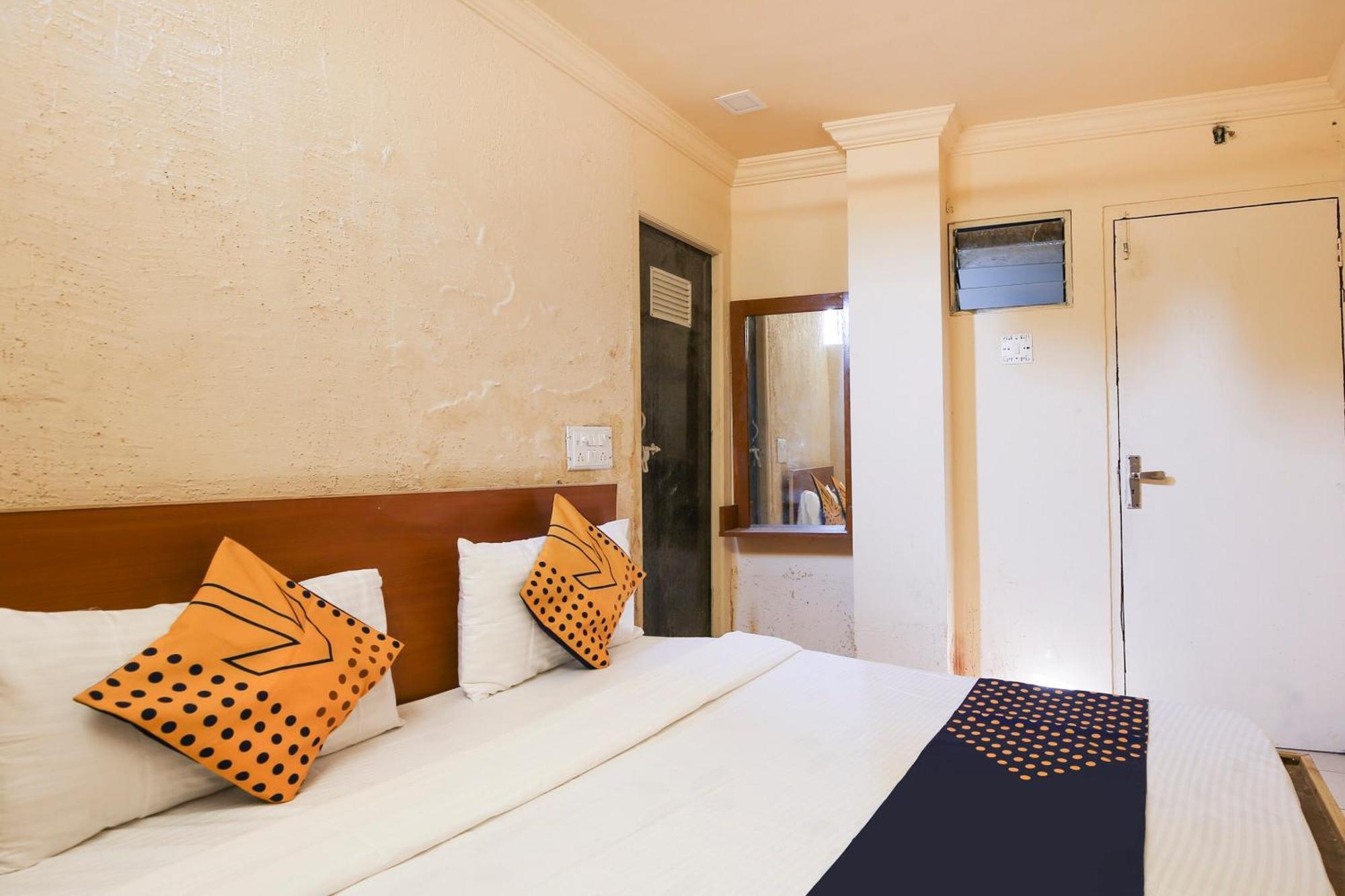 Hotel O Super Guest House Ahmedabad Extérieur photo