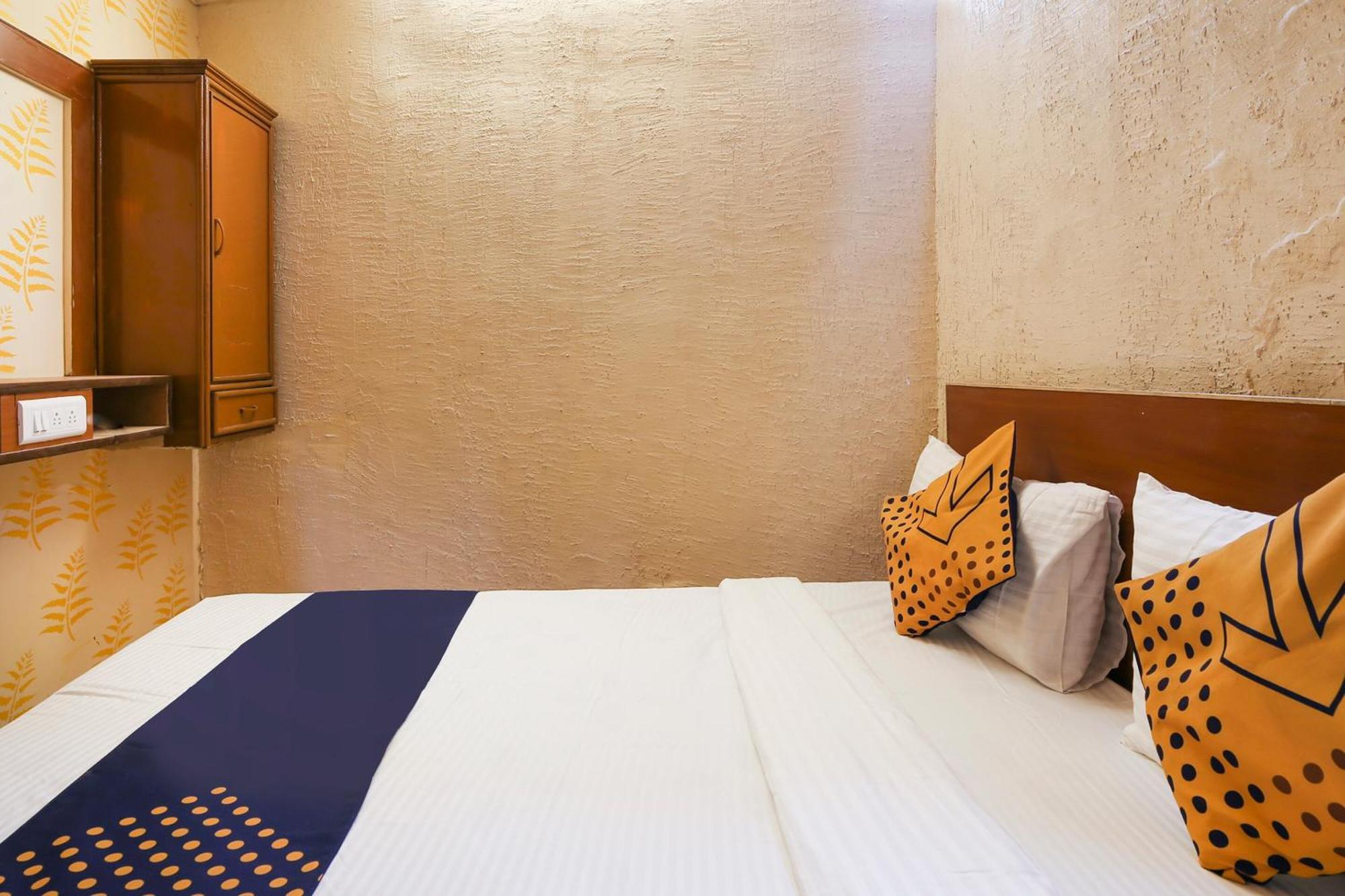Hotel O Super Guest House Ahmedabad Extérieur photo