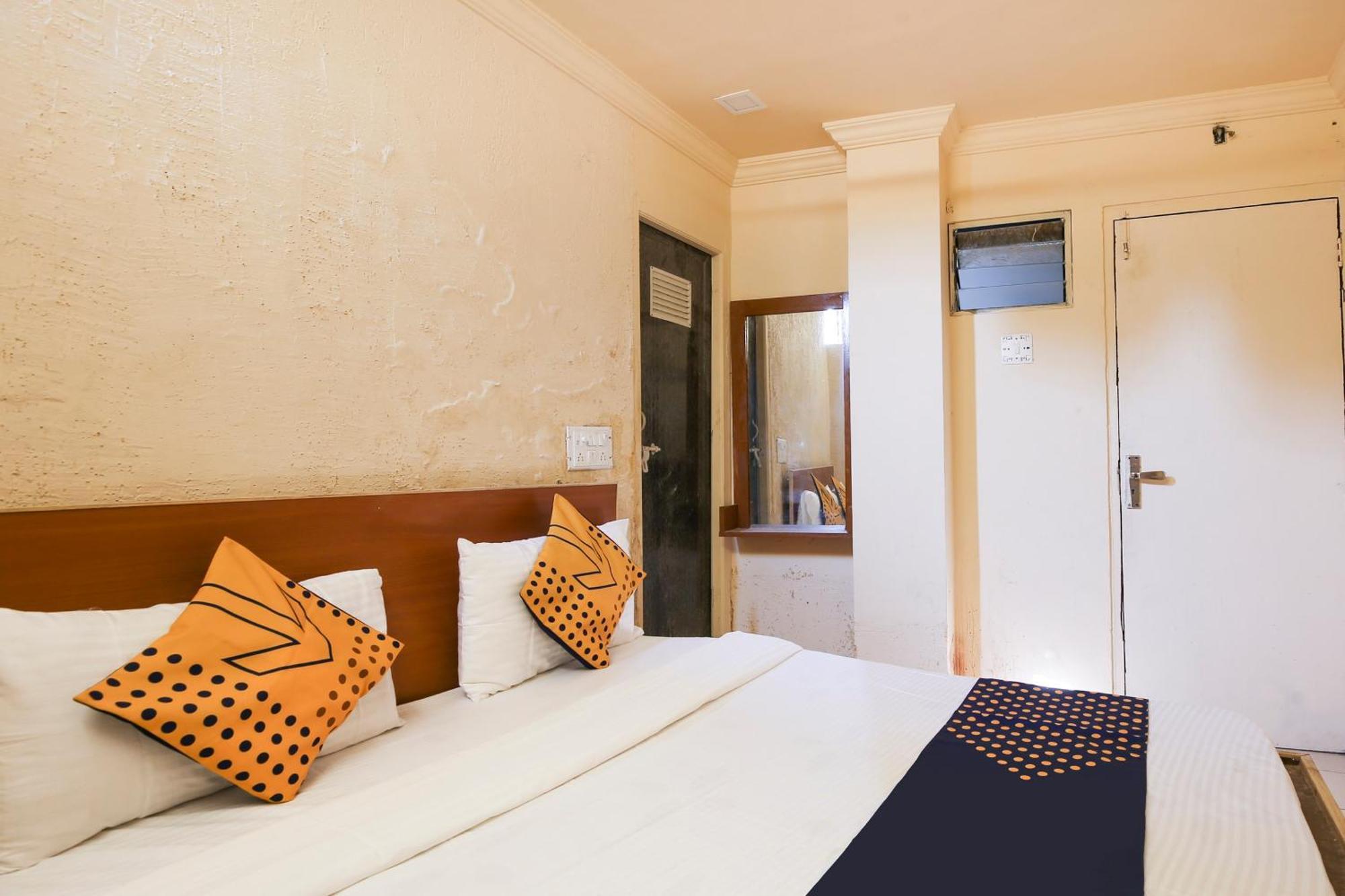 Hotel O Super Guest House Ahmedabad Extérieur photo