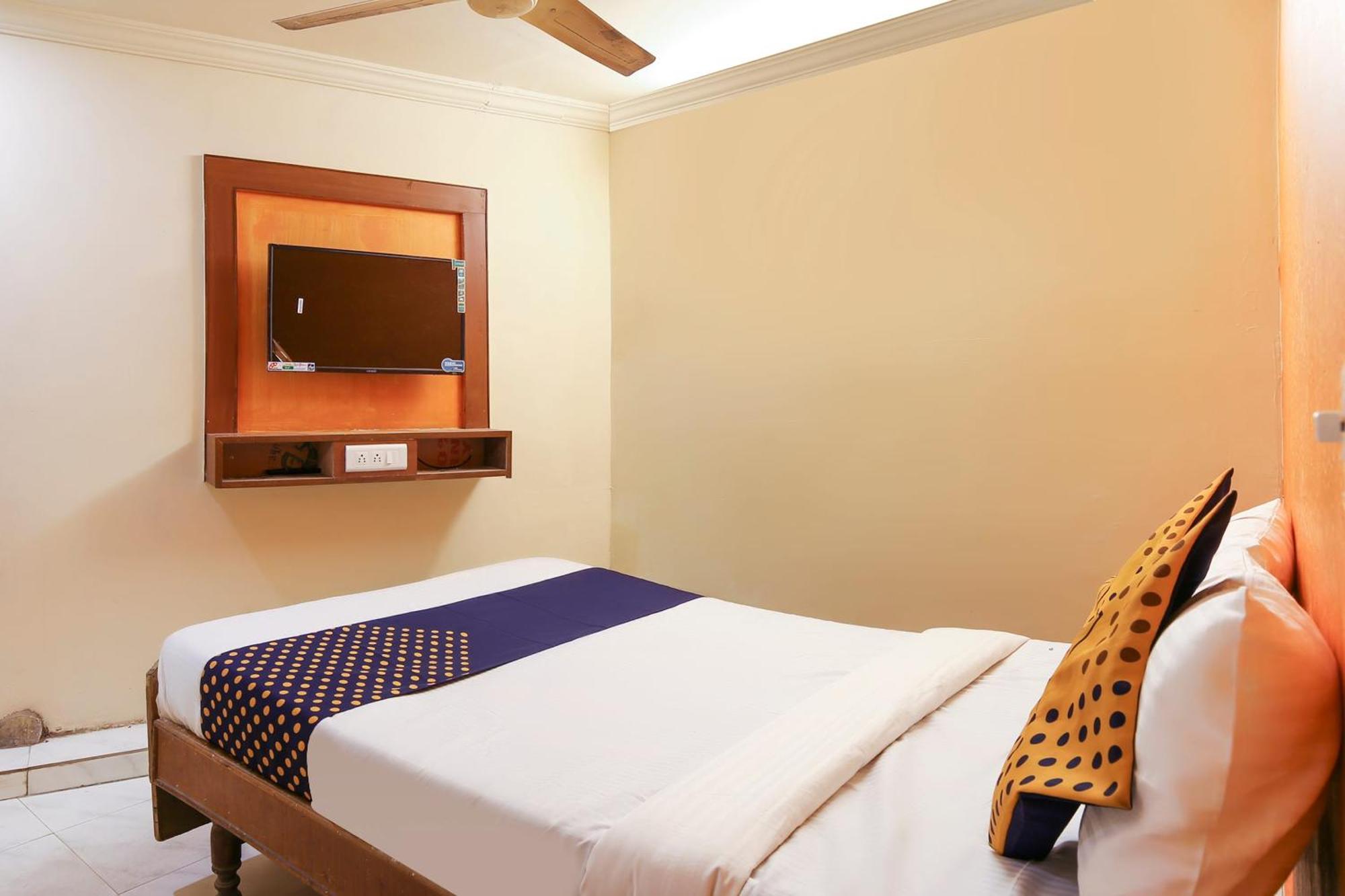 Hotel O Super Guest House Ahmedabad Extérieur photo